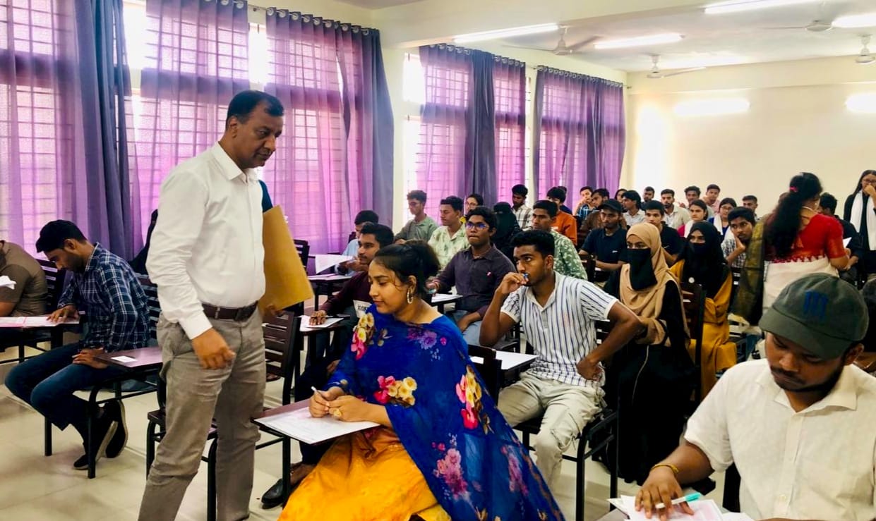 সুবিপ্রবিতে সুষ্ঠুভাবে প্রথম ধাপের গুচ্ছ ভর্তি পরীক্ষা অনুষ্ঠিত