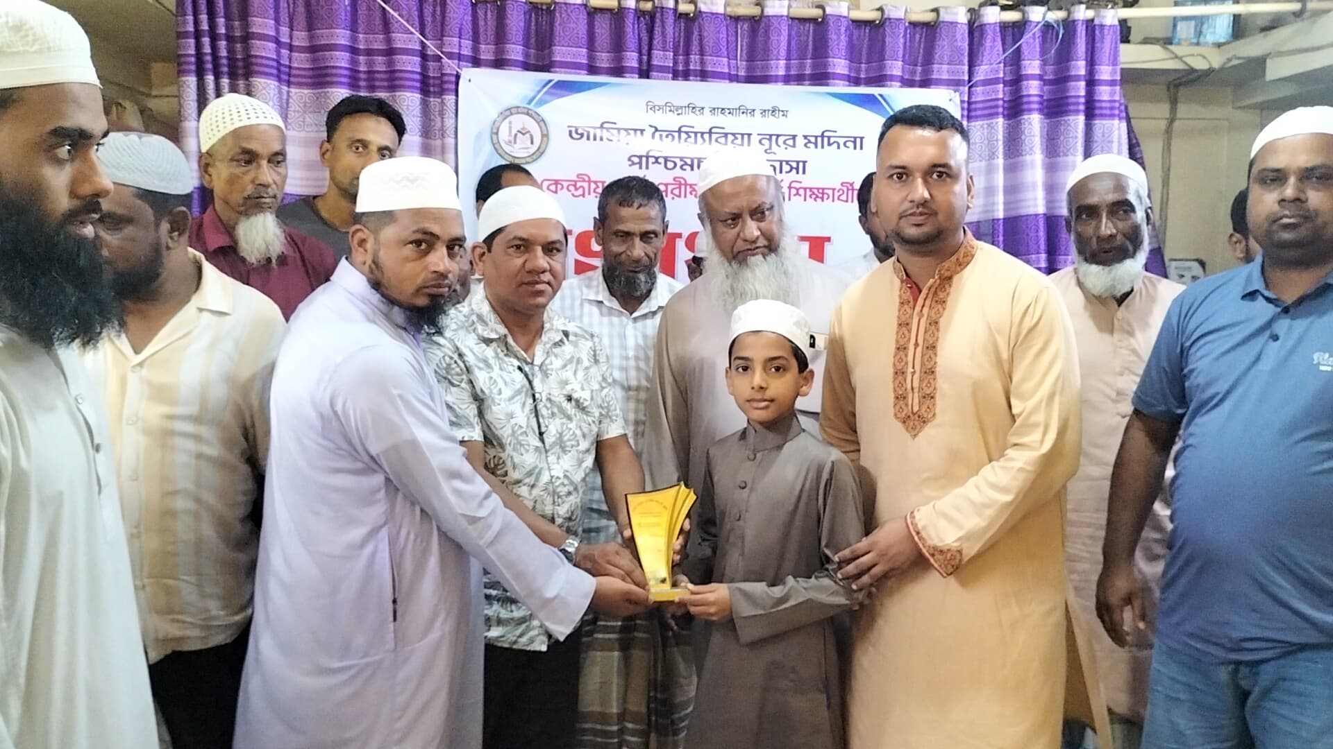 জৈন্তাপুরে জামিয়া তৈয়্যিবিয়া নূরে মদিনা মাদ্রাসার কৃতি শিক্ষার্থীদের সংবর্ধনা
