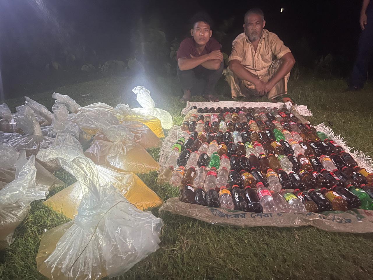 সেনাবাহিনীর অভিযানে উদ্বার দেশীয় মদ ১৫২ লিটার আটক ২