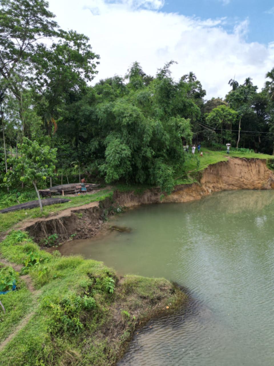 খাসিয়ামারা নদী ভাঙনে বিলীন হচ্ছে জনপদ, আতঙ্কে শত শত পরিবার