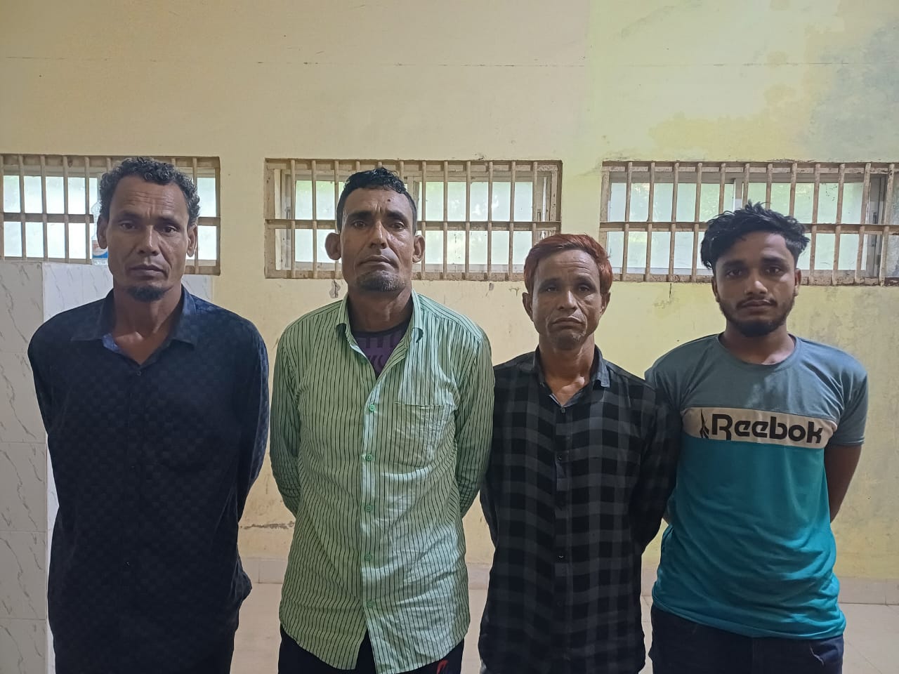 দোয়ারাবাজারে পুলিশ ও র্র্যাবের খাঁচায় কবির হত্যা মামলার ৪ আসামি