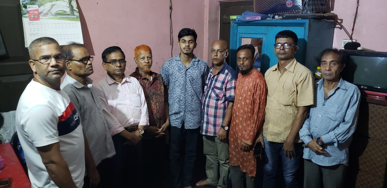 ছাতকে প্রেসক্লাব’র সাধারণ সম্পাদক আব্দুল আলিম’র সুযোগ্য পুত্র আলেক’র যুক্তরাজ্যে যাত্রা উপলক্ষে সৌজন্যে সাক্ষাত