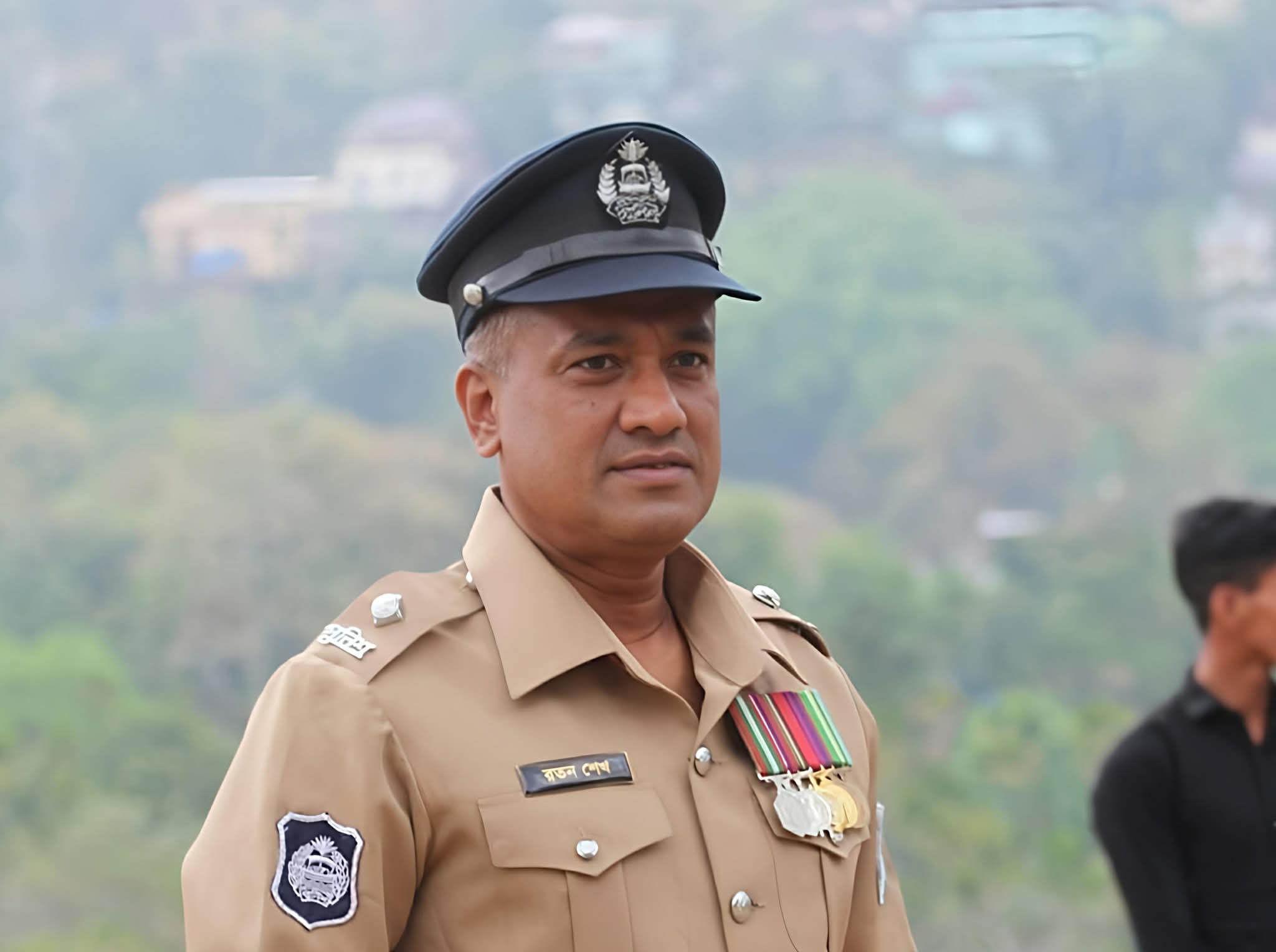 কোম্পানীগঞ্জে মাদক ও চোরাকারবারিদের বিরুদ্ধে কঠোর অবস্থানে ওসি রতন শেখ