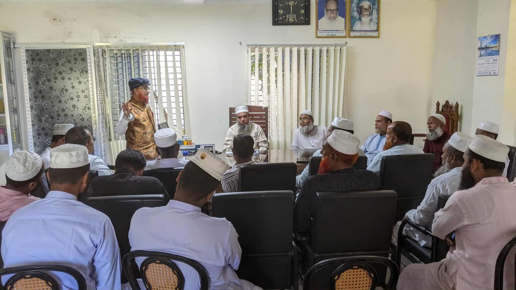 নকলায় শিক্ষক-কর্মচারীদের ন্যায্য দাবি আদায়ে ভেদাভেদ ভুলে ঐক্যের আহবান