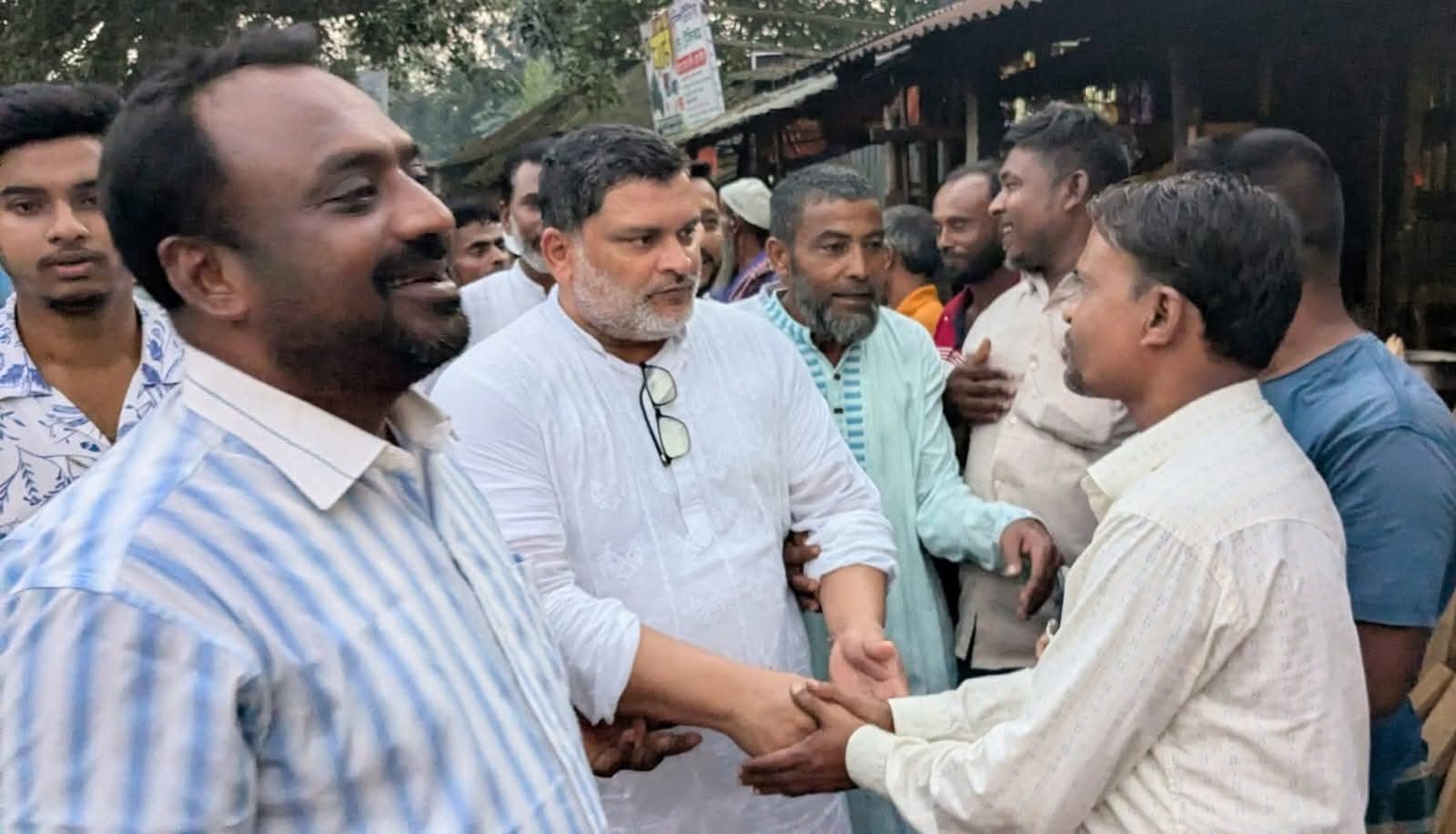 নালিতাবাড়ীতে ফাহিম চৌধুরী’র গণসংযোগ পথসভা ও গণঅভ্যুত্থানে শহিদ আসিফের কবর জিয়ারত