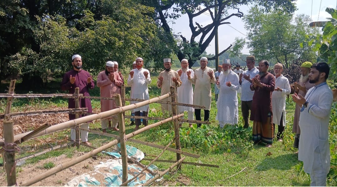 মোস্তাক গাজীনগরীর কবর জিয়ারতে এডভোকেট ইয়াছিন খান — ন্যায়বিচারের লড়াইয়ে ঐক্যের আহ্বান