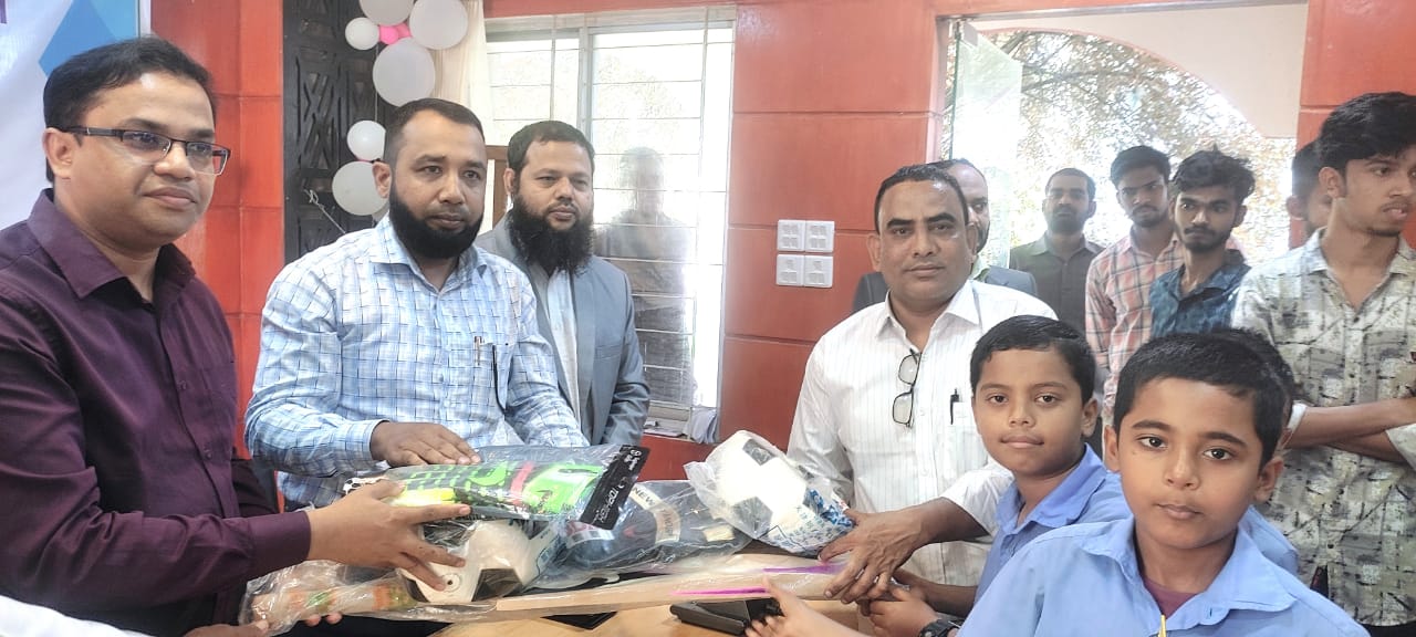 শান্তিগঞ্জে বিভিন্ন শিক্ষা প্রতিষ্ঠানে ক্রীড়া সামগ্রী বিতরণ