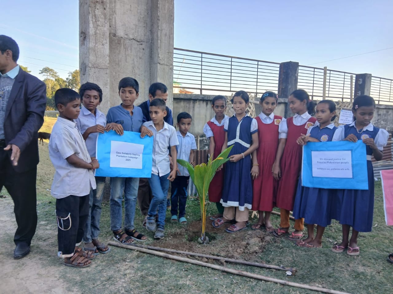 বিশ্বম্ভরপুরে Gaza Solidarity Sapling Plantation Campaign – 2025 উদযাপন