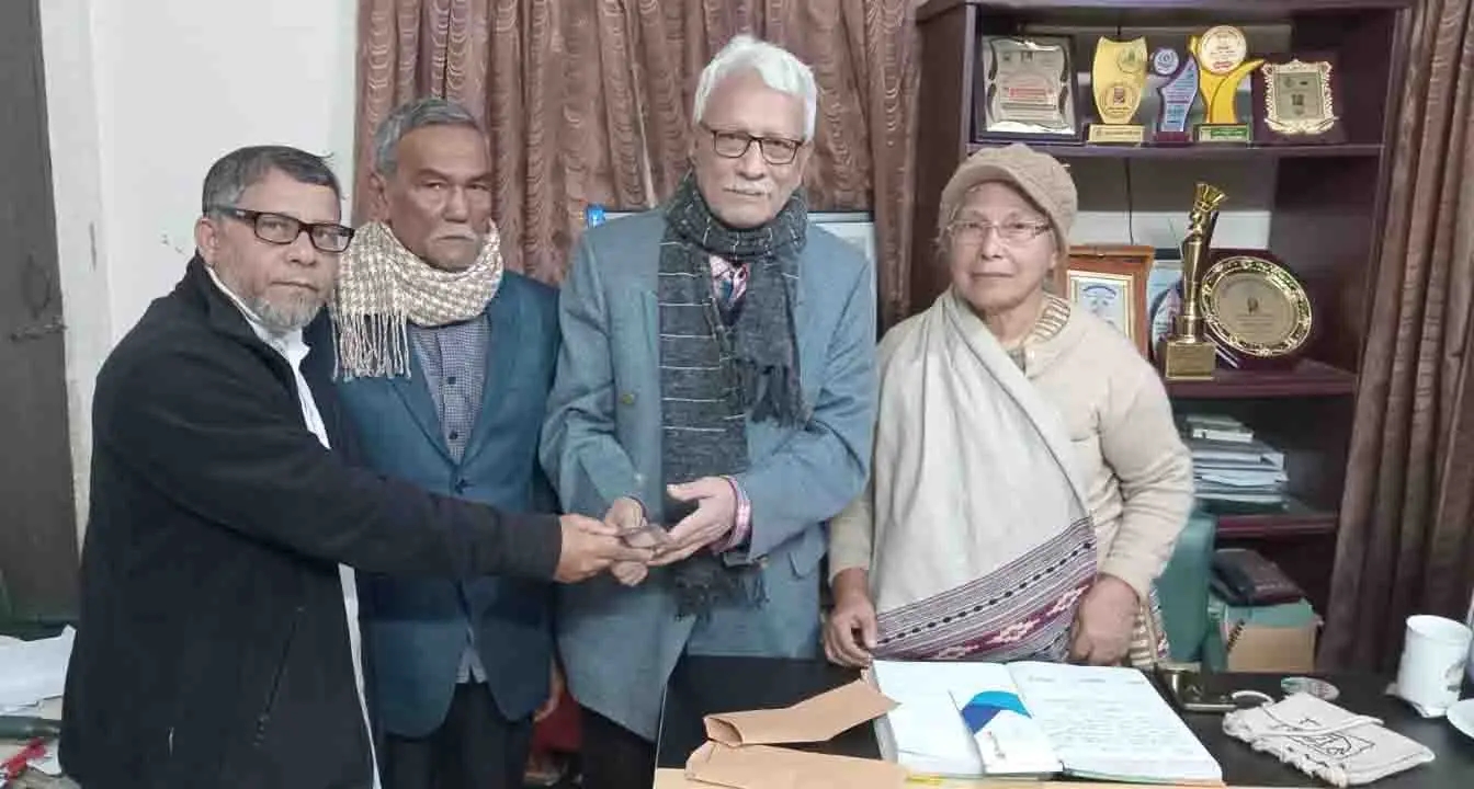 দারিদ্রতার দেয়াল ভেঙে মেডিকেলে তাপসী: বাবার দুশ্চিন্তা মুছলো অদম্য মেধাবী সহায়তা সংস্থা