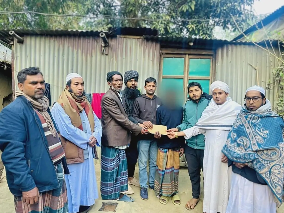 নরপিশাচের ছোবলে আহত শিশুটির পাশে নকলা অদম্য মেধাবী সংস্থা