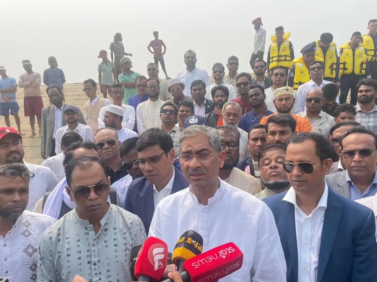 বাঁধ নির্মাণে দুর্নীতি প্রতিরোধে পাহাড়াদারের ভুমিকা পালন করবে সরকার : সুনামগঞ্জে পানিসম্পদ মন্ত্রী
