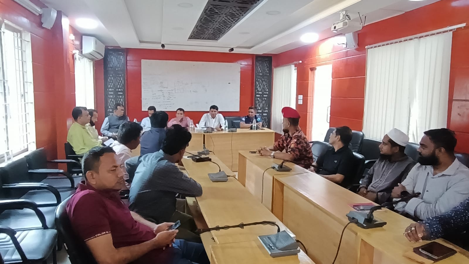 শান্তিগঞ্জে দূর্যোগ ব্যবস্থাপনা কমিটির জরুরী সভা অনুষ্ঠিত