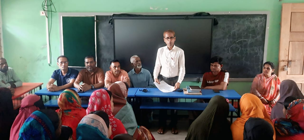 দামোধরতপী সরকারি প্রাথমিক বিদ্যালয়ে ১২ সদস্য বিশিষ্ট ম্যানেজিং কমিটি 