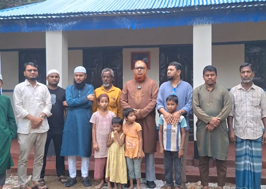 বিশ্বনাথে সিডস অফ সাদাকাহ এর ঘর পেলো তিনটি অসহায় পরিবার।
