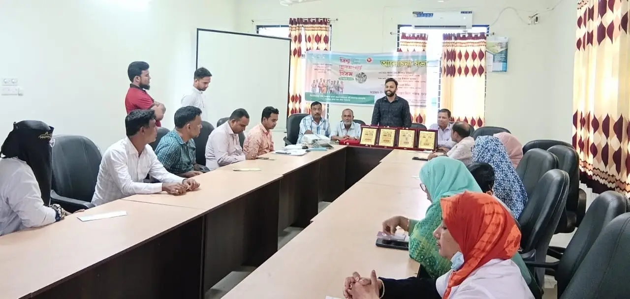 শান্তিগঞ্জে বিশ্ব জনসংখ্যা দিবস উপলক্ষে আলোচনা সভা ও ক্রেস্ট বিতরণ