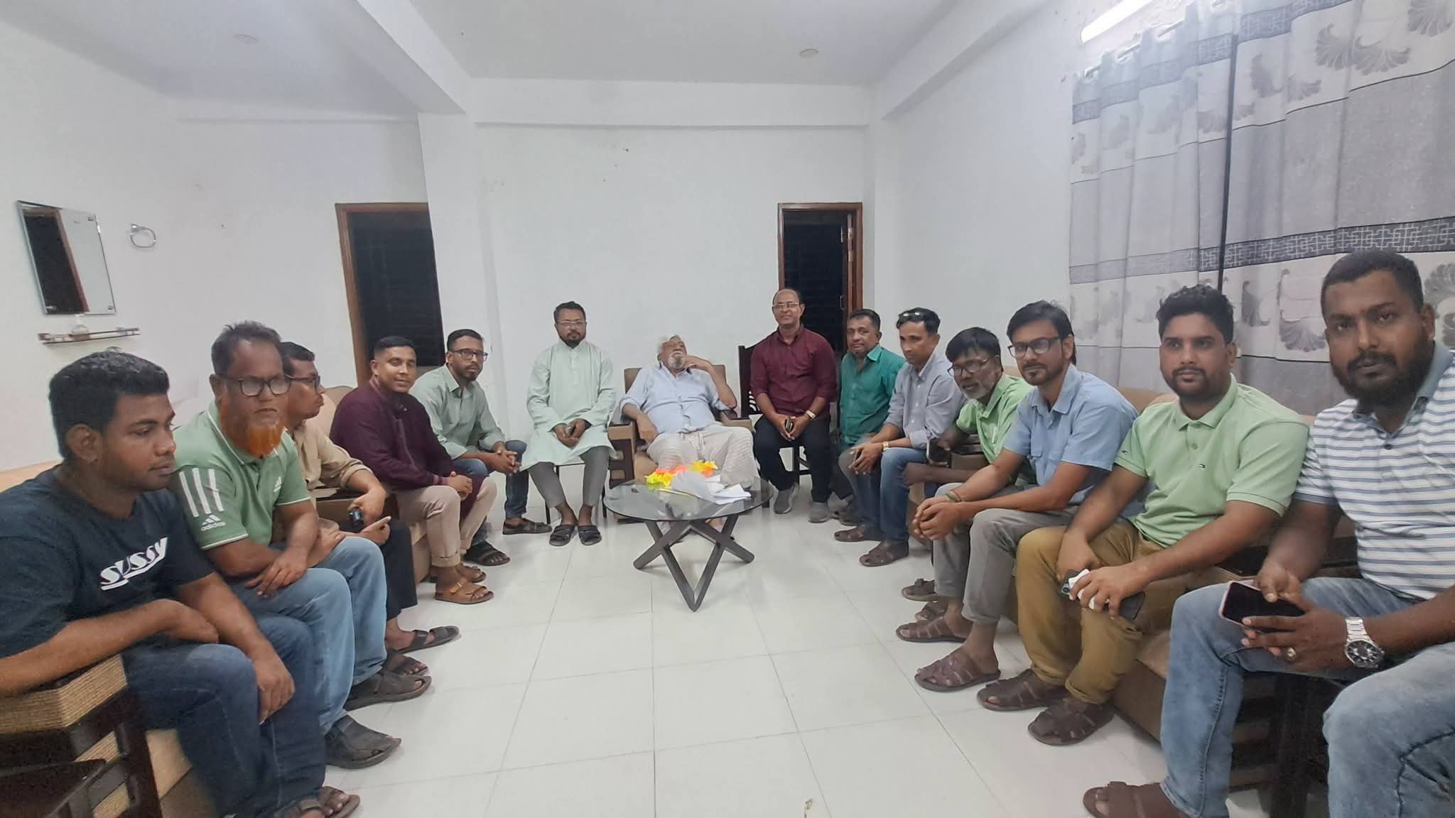 সংসদ সদস্য নাছির চৌধুরীর সাথে দিরাই প্রেসক্লাবের নেতৃবৃন্দের মতবিনিময়